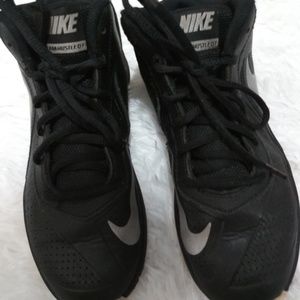 Nike Team Hustle D7 Boy's Sneakers - Size 3.5Y